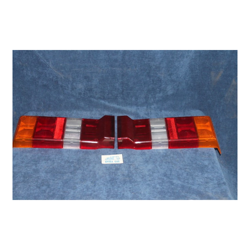 Y10   COPPIA PLASTICHE PER FANALINI  POST .  CON RETRO  SIEM