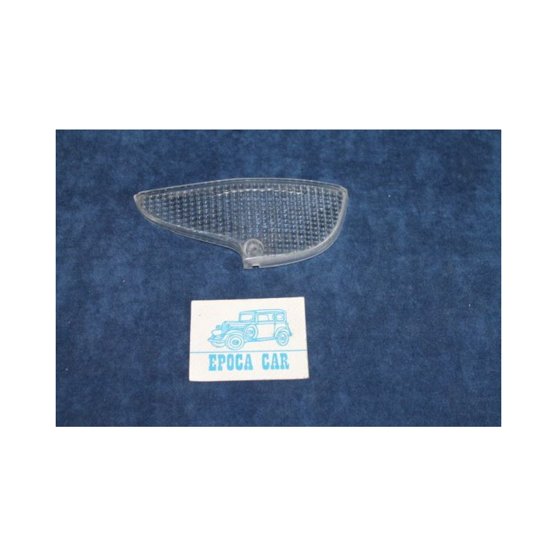 FULVIA BN '70   PLASTICA BIANCA INFERIORE PER FANALINO POST. DX   ALTISSIMO