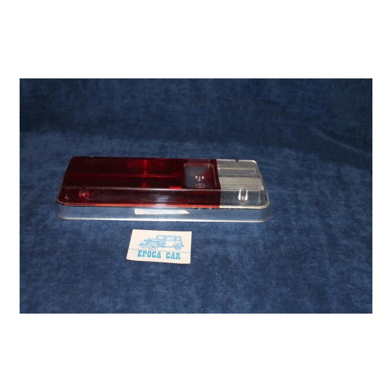 GIULIA SUPER   PLASTICA PER FANALINO POST. DX (FRECCIA ROSSA PER U.S.A.)   CARELLO