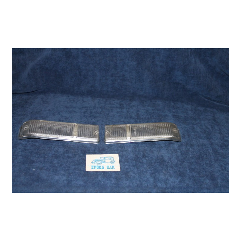 GT 2°S.   COPPIA PLASTICHE BIANCHE PER FANALINI ANT.   CARELLO