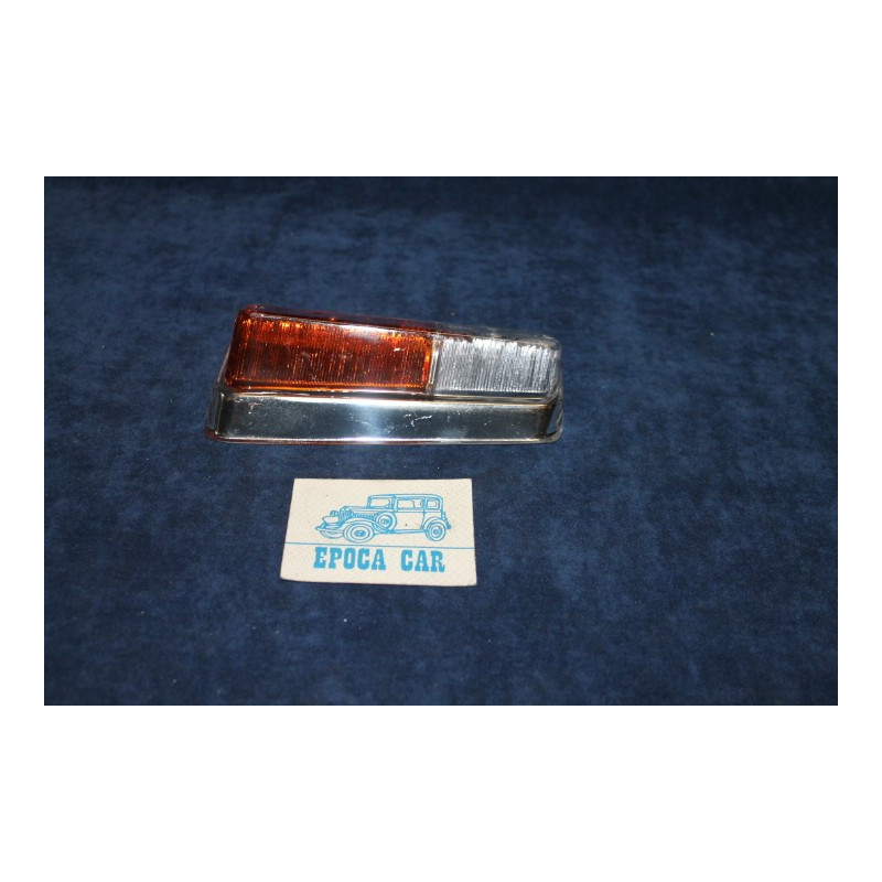 1750 BN 2°S.-2000   PLASTICA BICOLORE PER FANALINO ANT. DX    P.V.