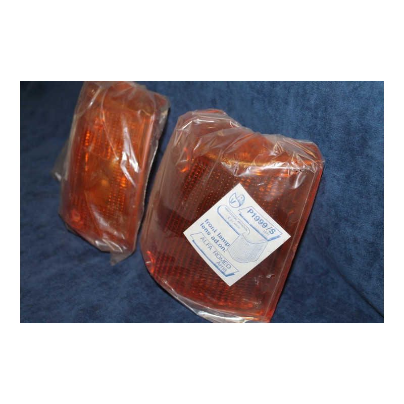 ARNA   COPPIA PLASTICHE PER FANALINI ANT.   P.V.