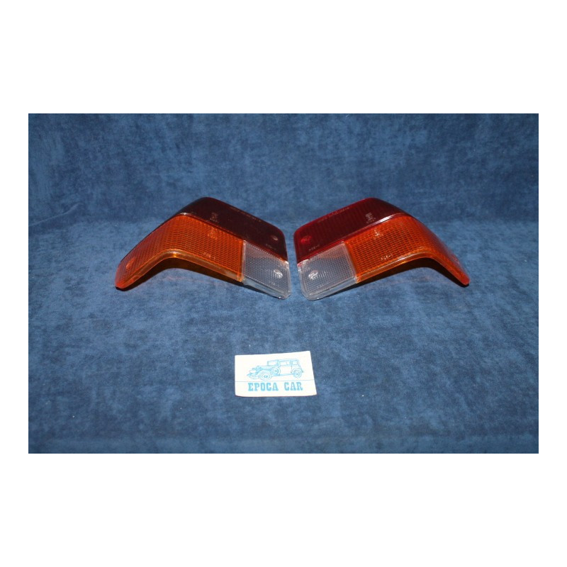 ALFASUD 1°S.   COPPIA PLASTICHE PER FANALINI POST. ARIC