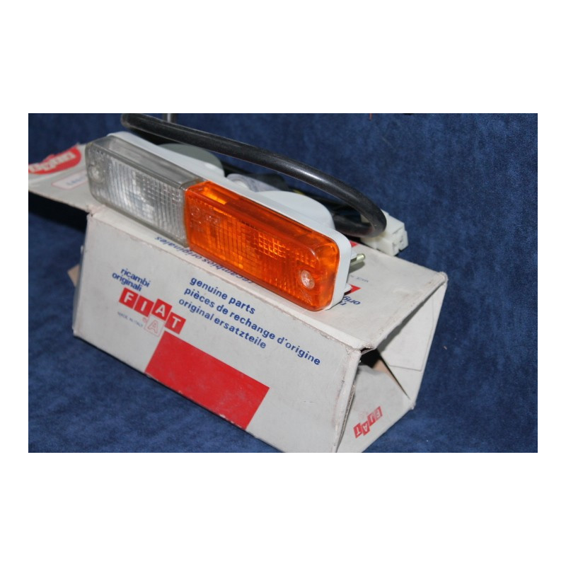 128 (1976 IN POI)   FANALINO ANT. SX   OLSA