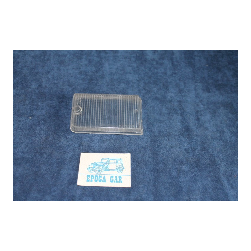 132 2°S.   PLASTICA BIANCA PER FANALINO POST. DX   CARELLO