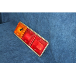 132 1° S.   REAR LEFT TAIL LIGHT   STARS