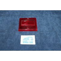 132 1°S.   PLASTICA ROSSA CON CATARIFRANGENTE PER FANALINO POST. SX.   CATALUX