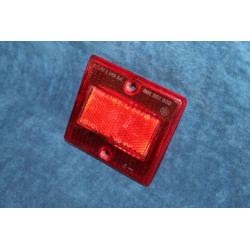 132 1°S.   RED LENS WITH REFLECTOR FOR REAR LEFT TAIL LIGHT   STARS