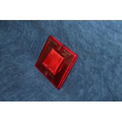 132 1°S.   RED LENS WITH REFLECTOR FOR REAR RIGHT TAIL LIGHT   STARS