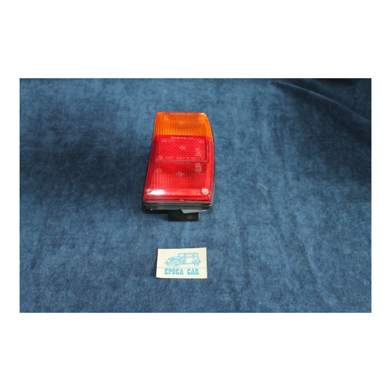 131 FAMILIARE   FANALINO POST. DX  BORDO NERO   SIEM