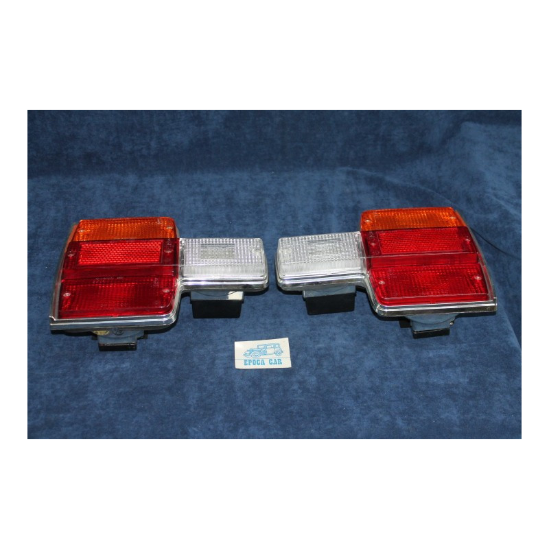 131   PAIR REAR TAIL LIGHTS   SIEM
