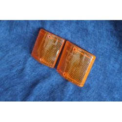 128  COPPIA PLASTICHE ARANCIONI PER FANALINI ANT.   ARIC