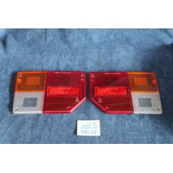 128 U.T.  COPPIA PLASTICHE PER FANALINI POST.   ARIC