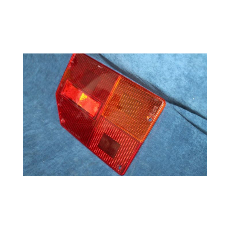 128 LAST TYPE  LENS FOR REAR RIGHT LIGHT   SIEM