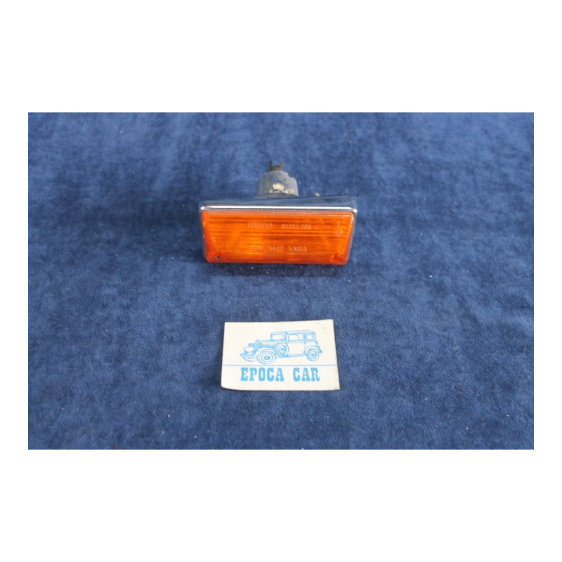 124 SEDAN ORANGE FRONT LEFT LIGHT   GECAR