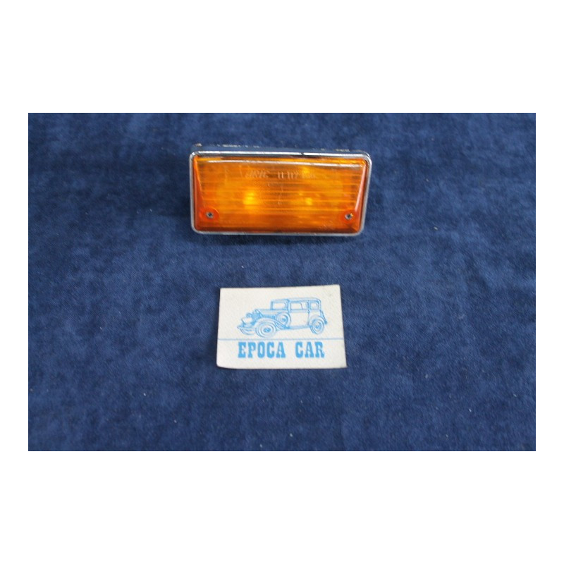 124 SEDAN  ORANGE FRONT RIGHT LIGHT  (PLASTIC)   ARIC
