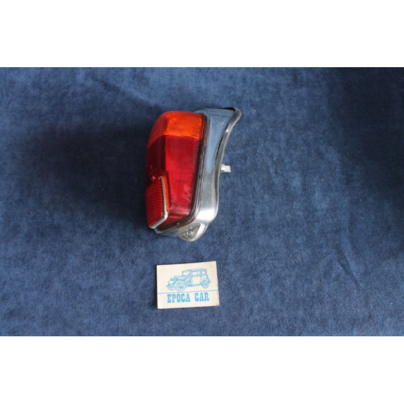 600 E  REAR RIGHT LIGHT (CHROME PLASTIC)   BELLU'