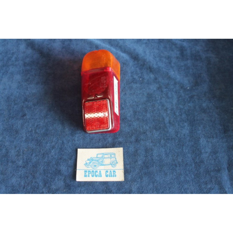 600 D - MULTIPLA  PLASTICA CON CATARIFRANGENTE PER FANALINO POST. DX   ARIC