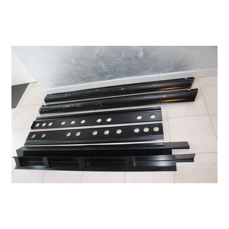 SIDE UNDERDOORS INSIDE + OUTSIDE