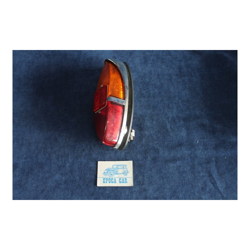 1100 (1958)  PLASTIC REAR LIGHT   LEART