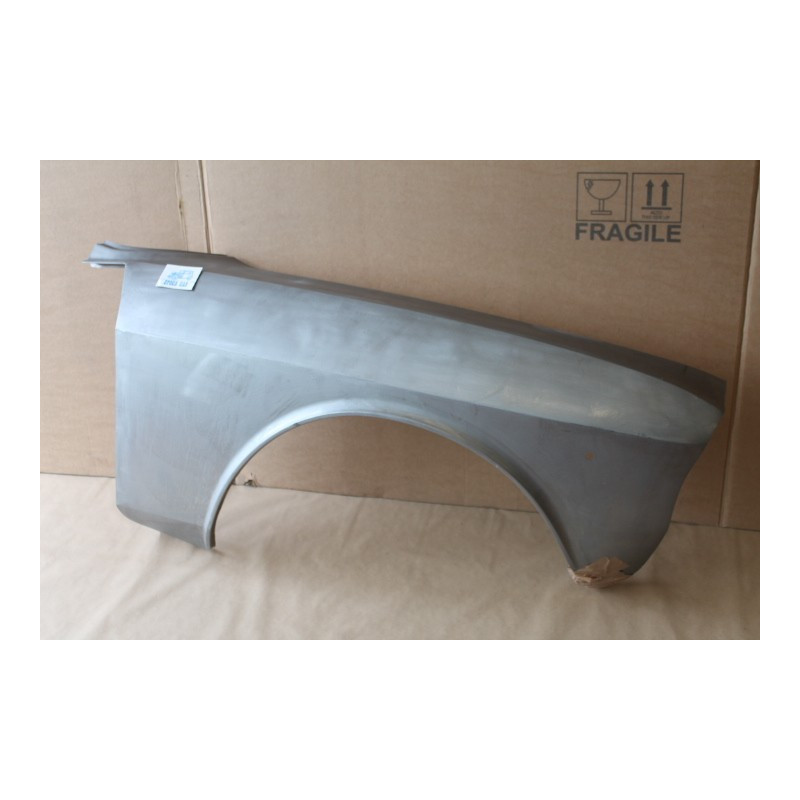 GT 2000-1300 LAST SERIES FRONT RIGHT FENDER 