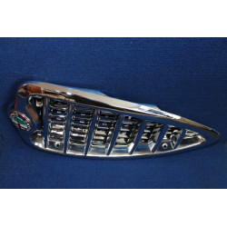 FRONT CENTRE HEARTH COMPLETE OF GRILL AND EMBLEM A.R. 1900