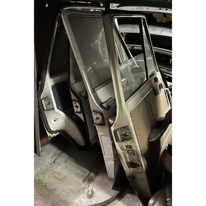 DOOR USED (SPEC. MODEL)