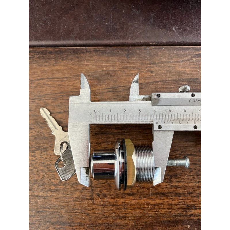 PUSH BOTTOM OPEN DOOR (PAIR) BRASS
