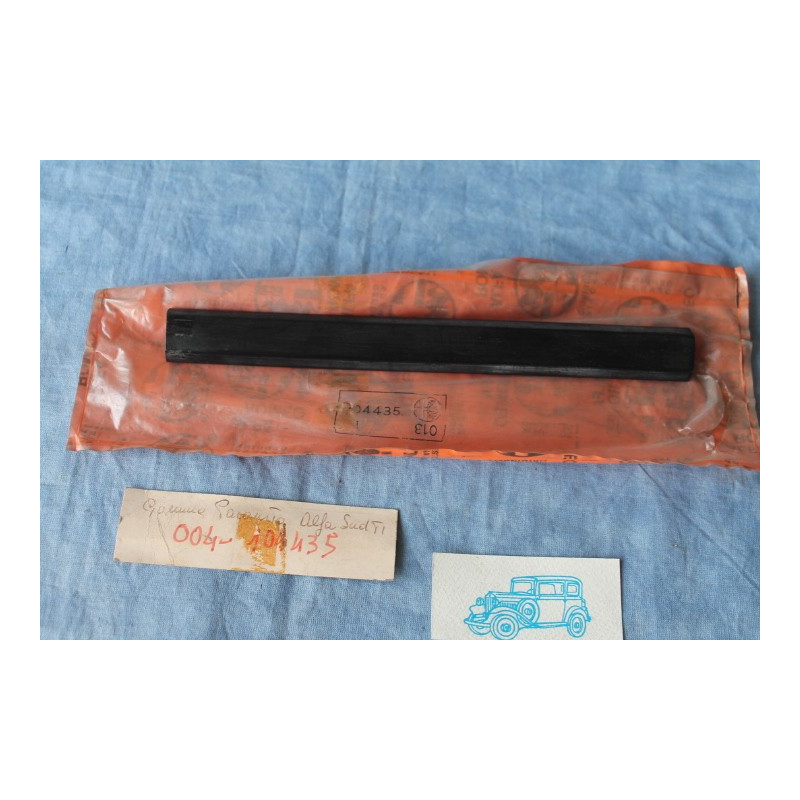 alfasud ti REAR BUMPER SIDE RUBBER 