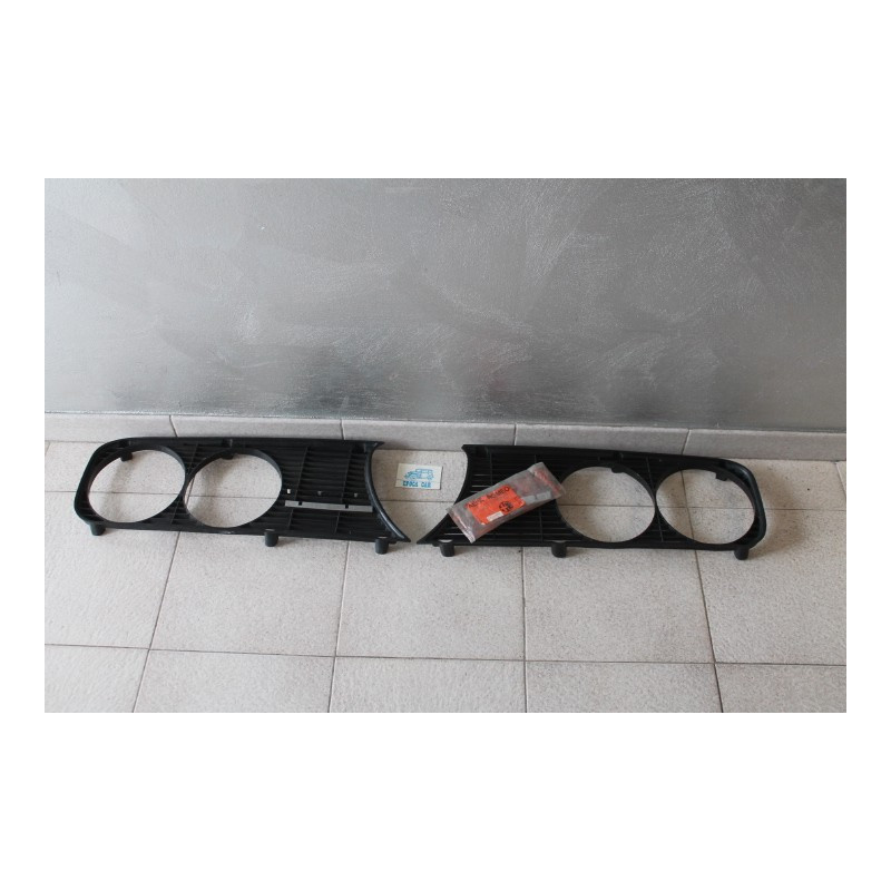 FRONT SIDE PLASTIC PAIR USED WITH CHROMED TRIMS