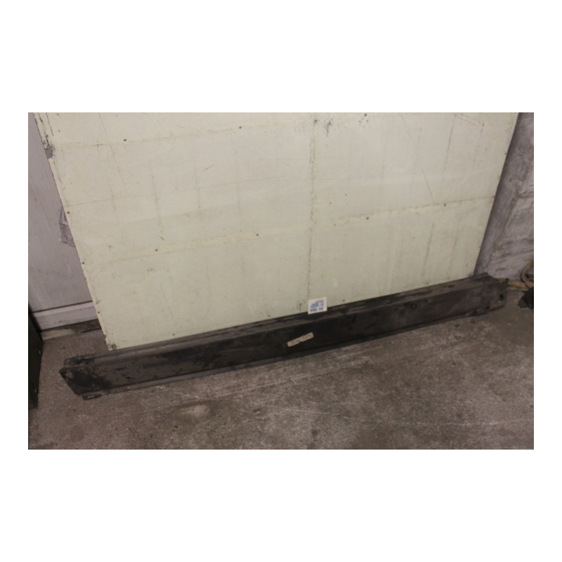 RENAULT (?) UNDER DOOR BOARD LH NOS 