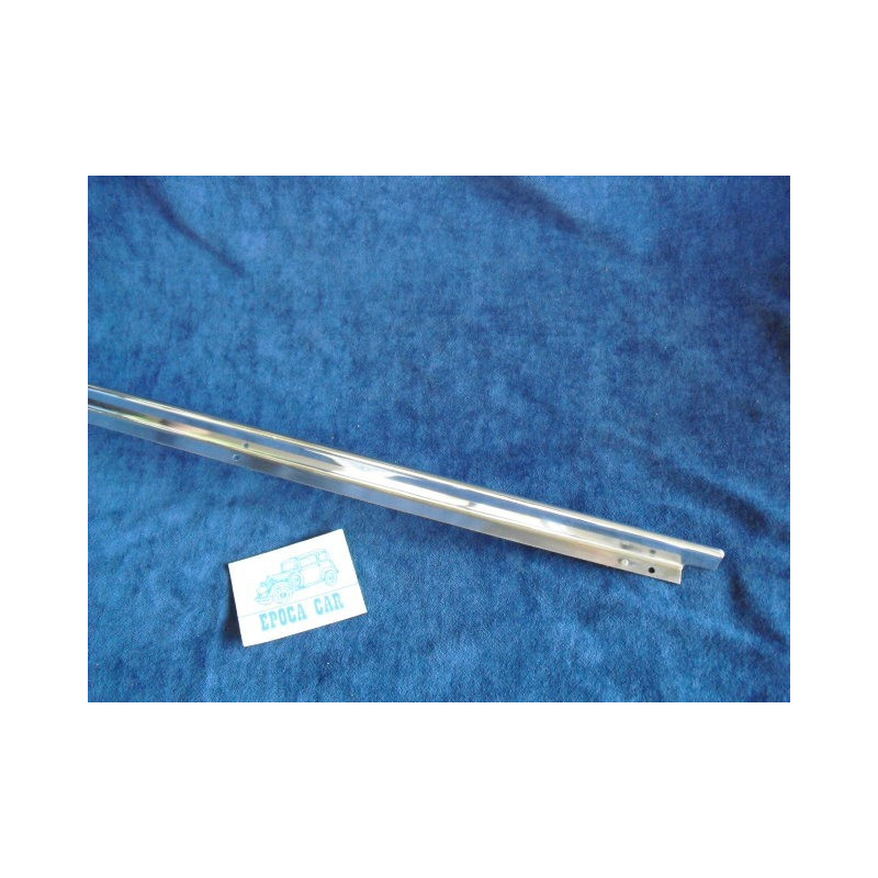 124 COUPE' BEAD ON DOOR WINDOW SILL RH-OUTER NOS