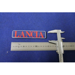 SCRITTA "LANCIA"  (ROSSA E BLU)    PLASTICA