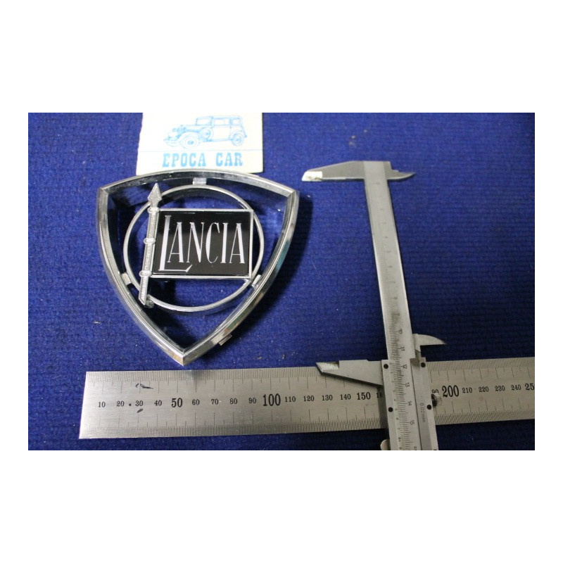 STEMMA "LANCIA"  cm 11,5 X 11,5  (4 ATTACCHI A INCASTRO)   PLASTICA