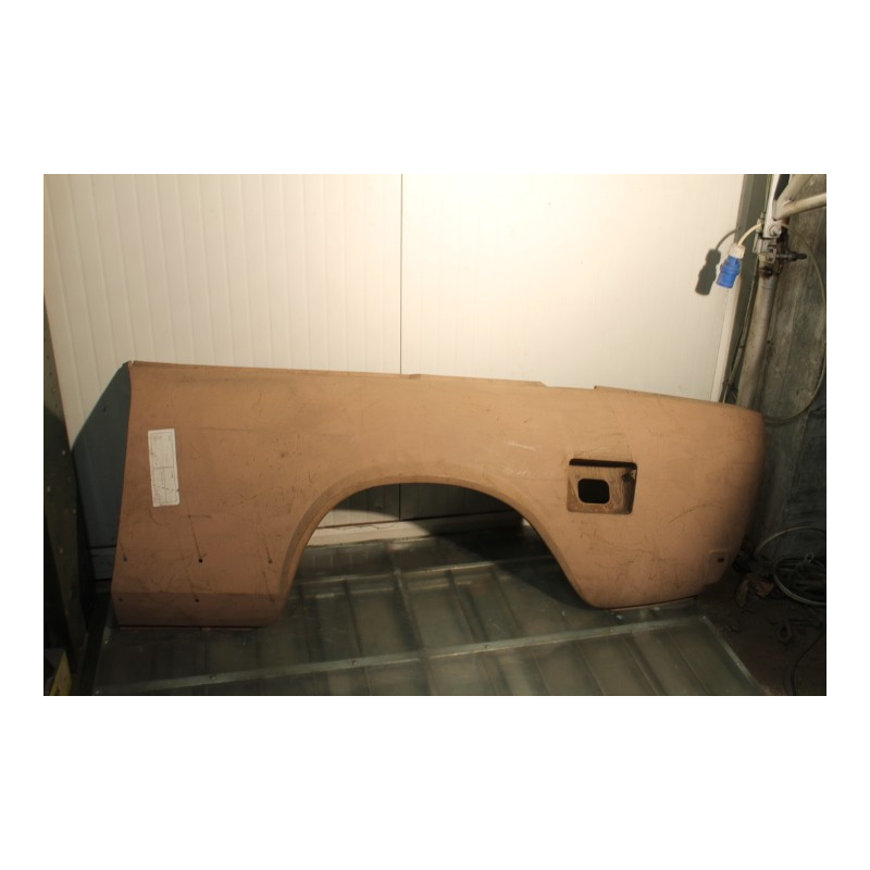 124 SPORT COUPE'   LEFT REAR FENDER (4296457)