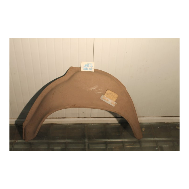 124     LEFT REAR WHEELHOUSING (4171431)