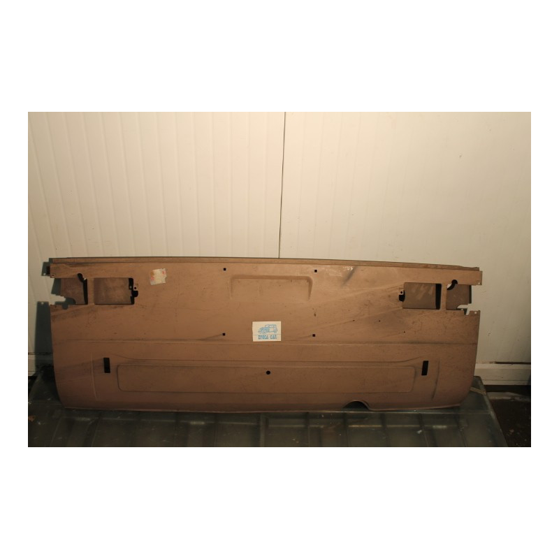 REAR PANEL