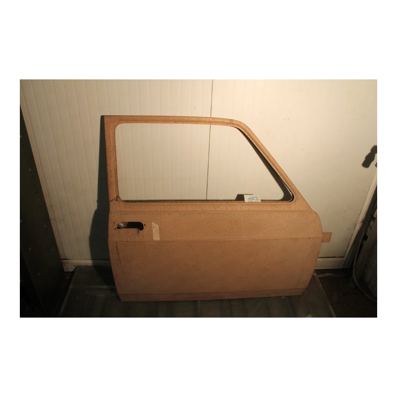 128 2 DOORS   RIGHT FRONT DOOR   4413935