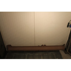 131  RIGHT DOOR SILL