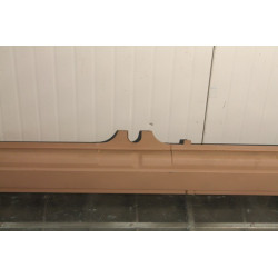 131  RIGHT DOOR SILL