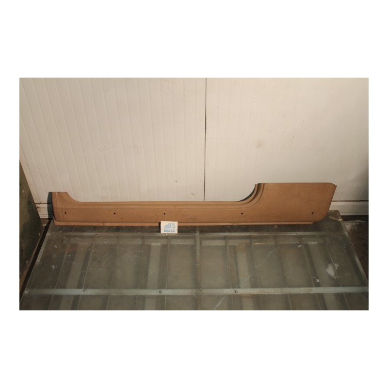 850  LEFT  DOOR SILL