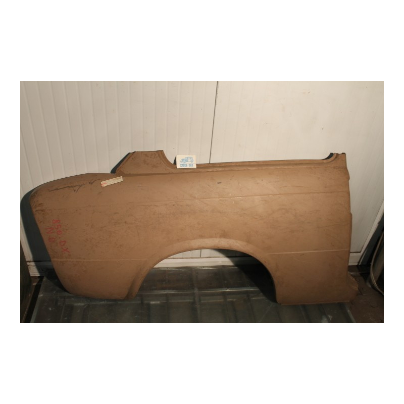 850  REAR RIGHT FENDER
