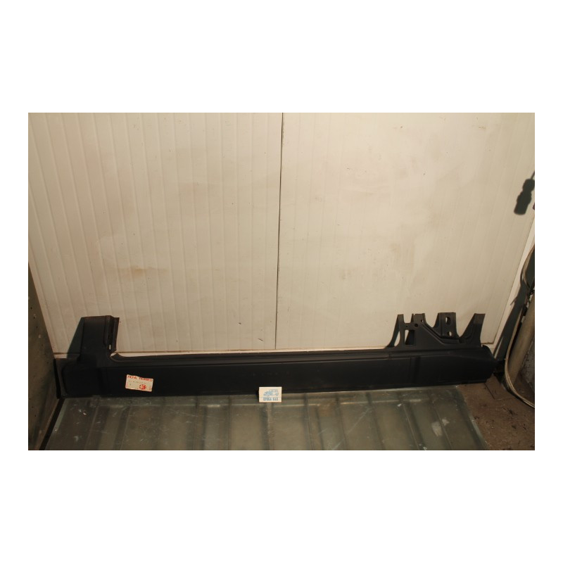 ALFETTA GT  LEFT DOOR SILL  116105324700