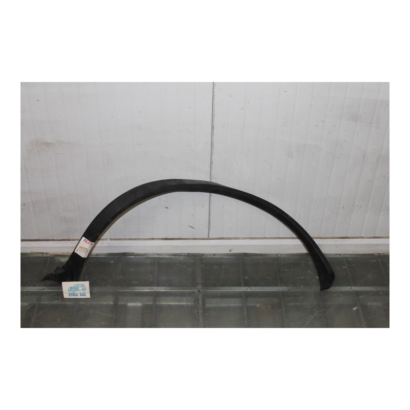 ALFETTA (?)  FRONT RIGHT PLASTIC FENDER MOLDING