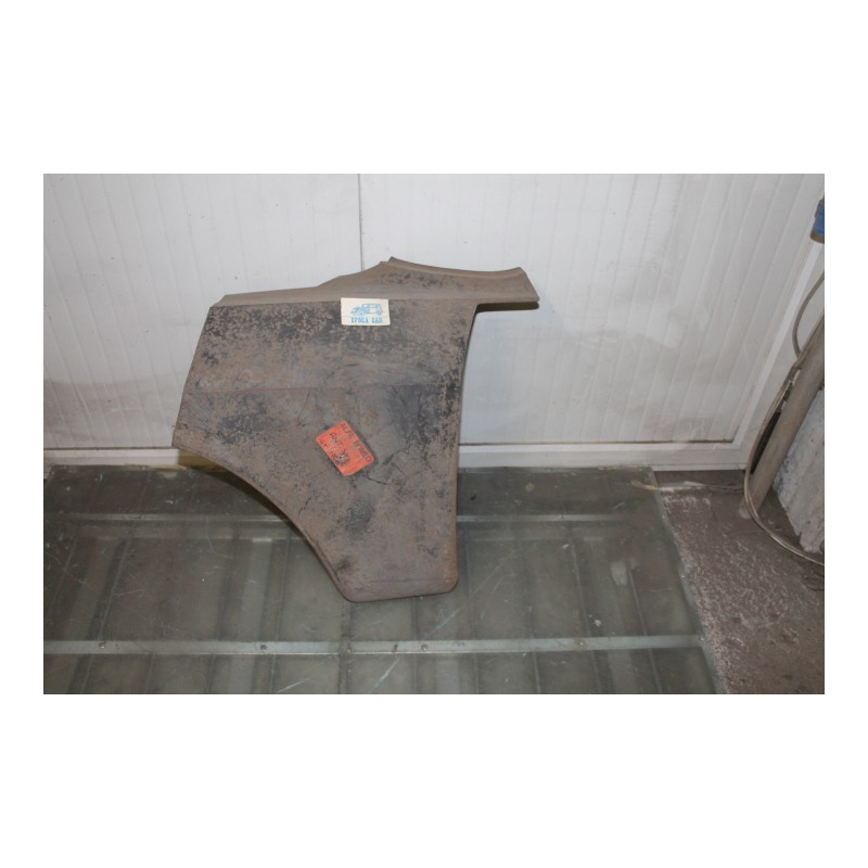GT 1750 FRONT FENDER LEFT HALF GENUINE 105.44.54.023.00
