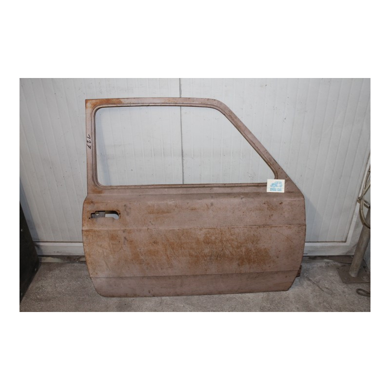 127 1 s. DOOR RIGHT GENUINE 5887256