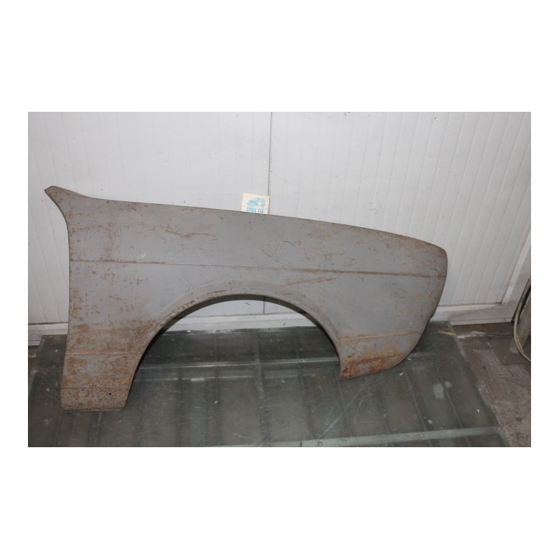 ALFETTA GT 2500 ? PARAFANGO ANTERIORE DX