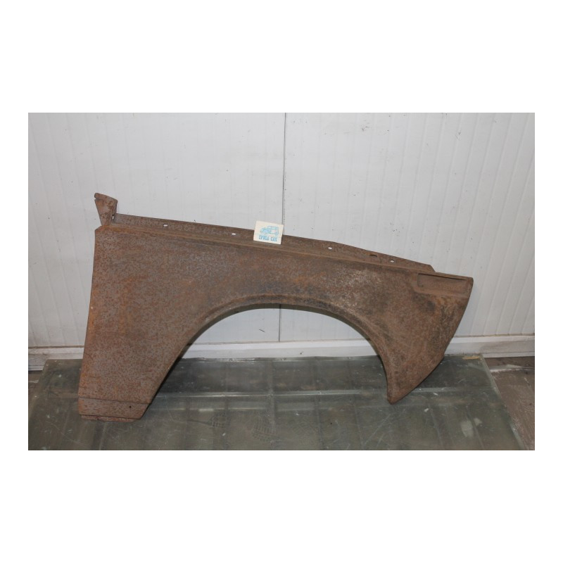 BMW (1502-2002 ?)  FRONT RIGHT FENDER