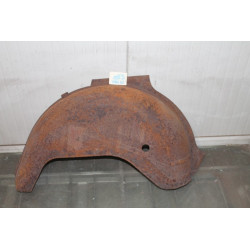 1100  (?)   WHEEL HOUSING  ( LEFT OR RIGHT ?)