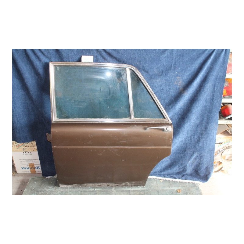 LANCIA 2000 BERLINA  PORTA POSTERIORE SX USATA